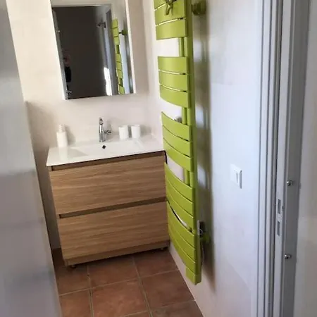 Vesta 62m2 A St Cyprien 700 M De La Et Du Village Vakantiehuis