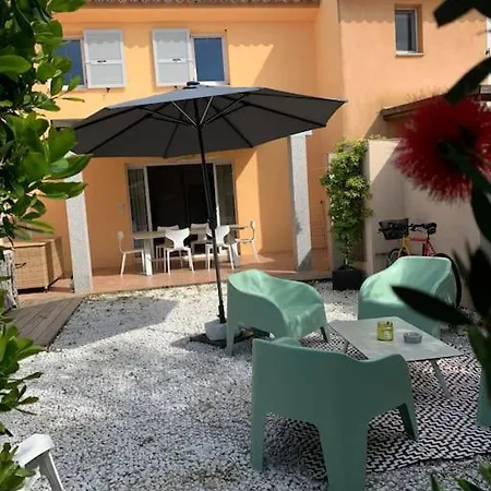 Feriehus Vesta 62m2 A St Cyprien 700 M De La Et Du Village Lecci